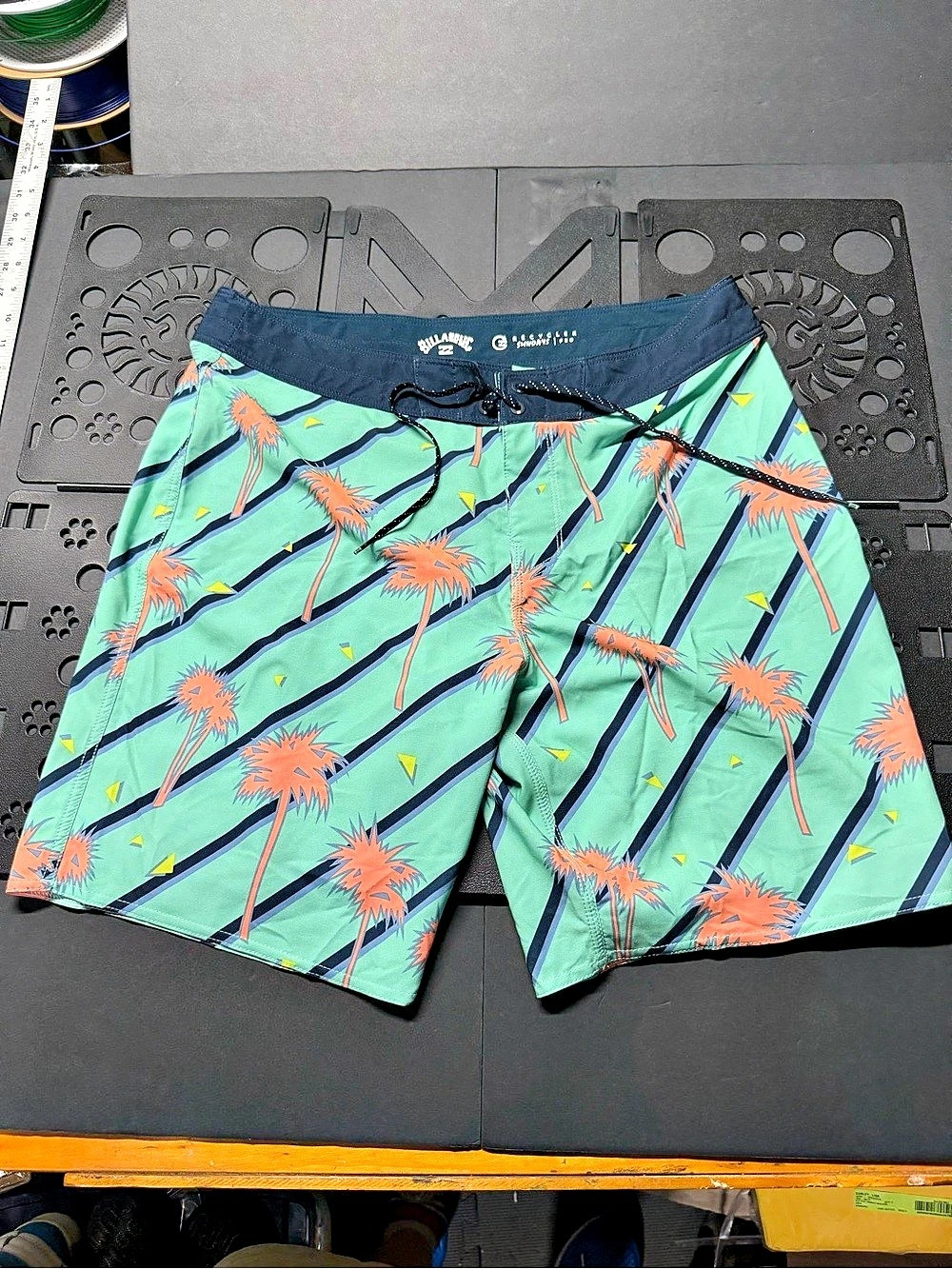 Billabong Recycler Sundays Pro Boardshorts Green & Orange Waist 34